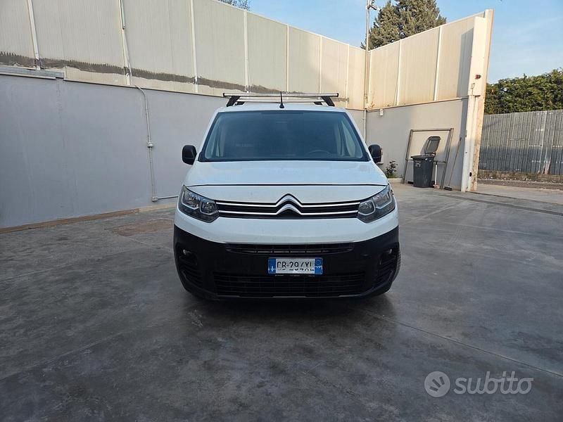 Usata Citroën Berlingo 101 CV (74 kW) 2021 Bianco Monovolume