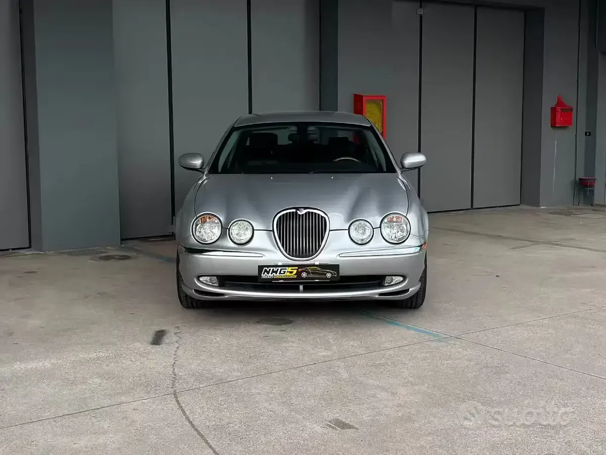 Usata Jaguar S-Type Executive 200 CV (147 kW) 2002 Grigio Berlina