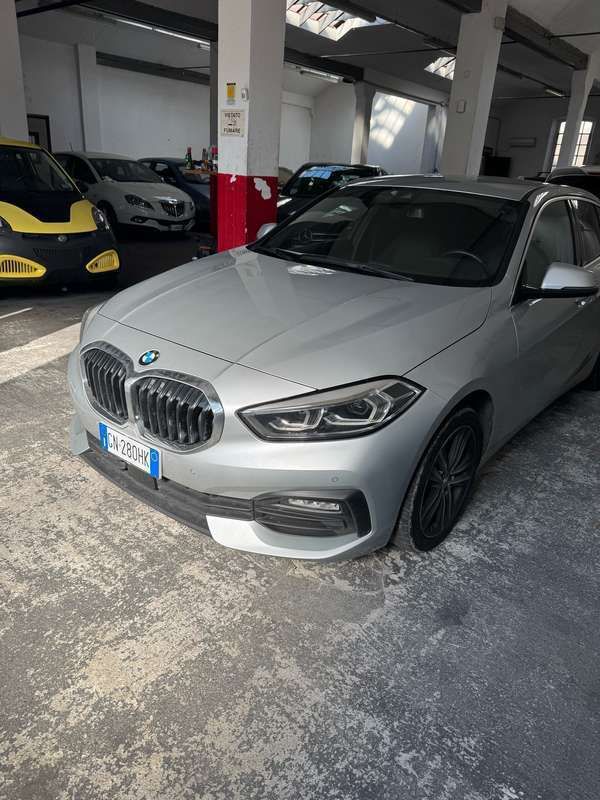 Usata 2020 BMW 116 Advantage Due volumi | 14.990 € (Ottimo prezzo) - Immagine 1/4