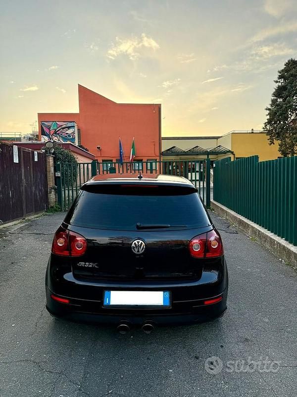 Usata VW Golf V R 250 CV (183 kW) 2006 Nero Utilitaria
