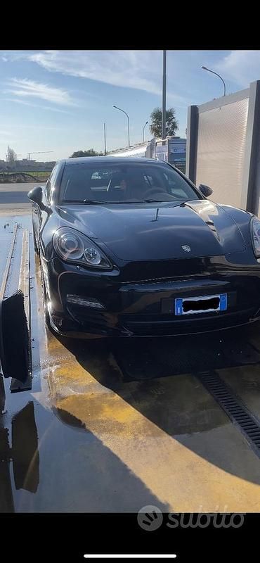 Usata Porsche Panamera 250 CV (183 kW) 2011 Nero Utilitaria