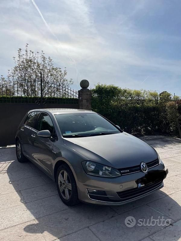 Usata VW Golf VII 110 CV (80 kW) 2016 Grigio Utilitaria