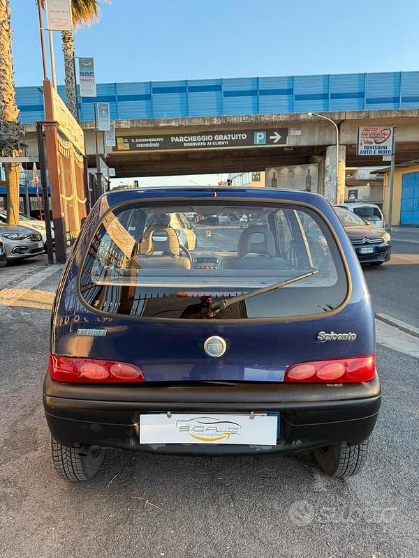 Usata Fiat 600 54 CV (39 kW) 2006 Blu Utilitaria