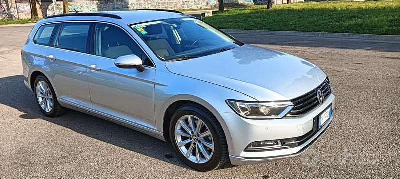 Usata VW Passat 150 CV (110 kW) 2016 Grigio Station wagon