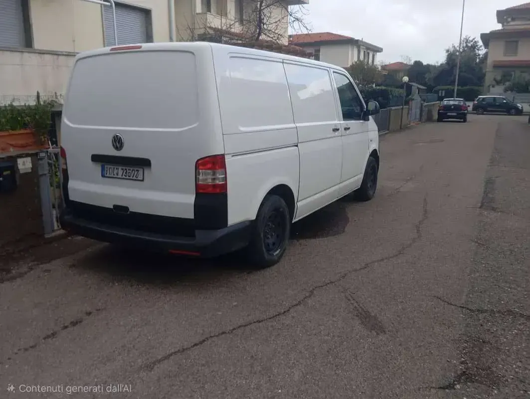 Usata VW T5 140 CV (102 kW) 2015 Bianco Furgone