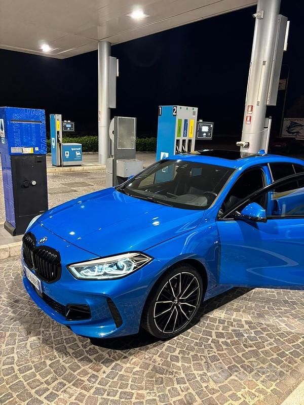 Usata BMW 120 M Sport 190 CV (139 kW) 2020 Blu Utilitaria