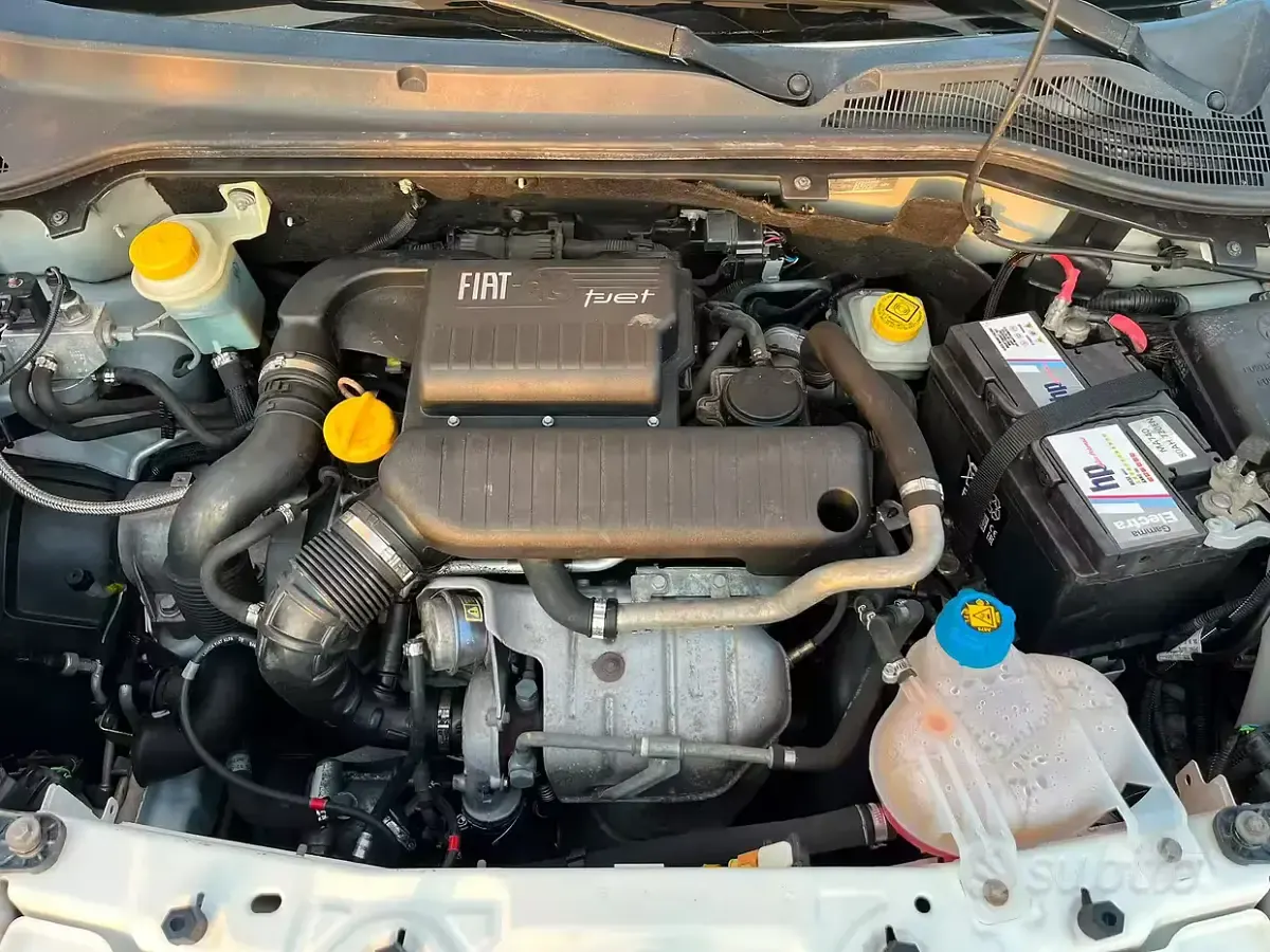 Usata Fiat Doblò 120 CV (88 kW) 2014 Bianco Monovolume