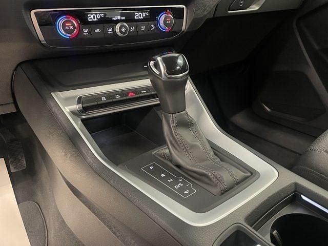 Begagnad Audi Q3 Business 150 HK (110 kW) 2021 Silver SUV