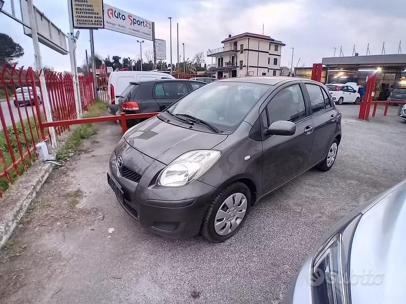 Usata Toyota Yaris 69 CV (50 kW) 2009 Utilitaria