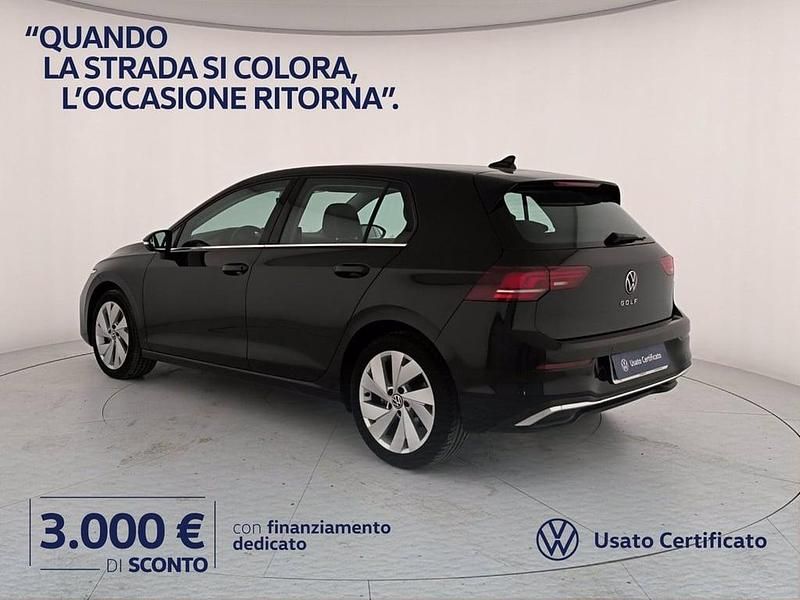 Usata VW Golf VIII Style 150 CV (110 kW) 2025 Grenadill black metallizzato Berlina