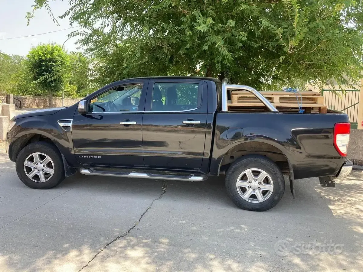 Usata Ford Ranger Limited 150 CV (110 kW) 2014 Nero Pick-up