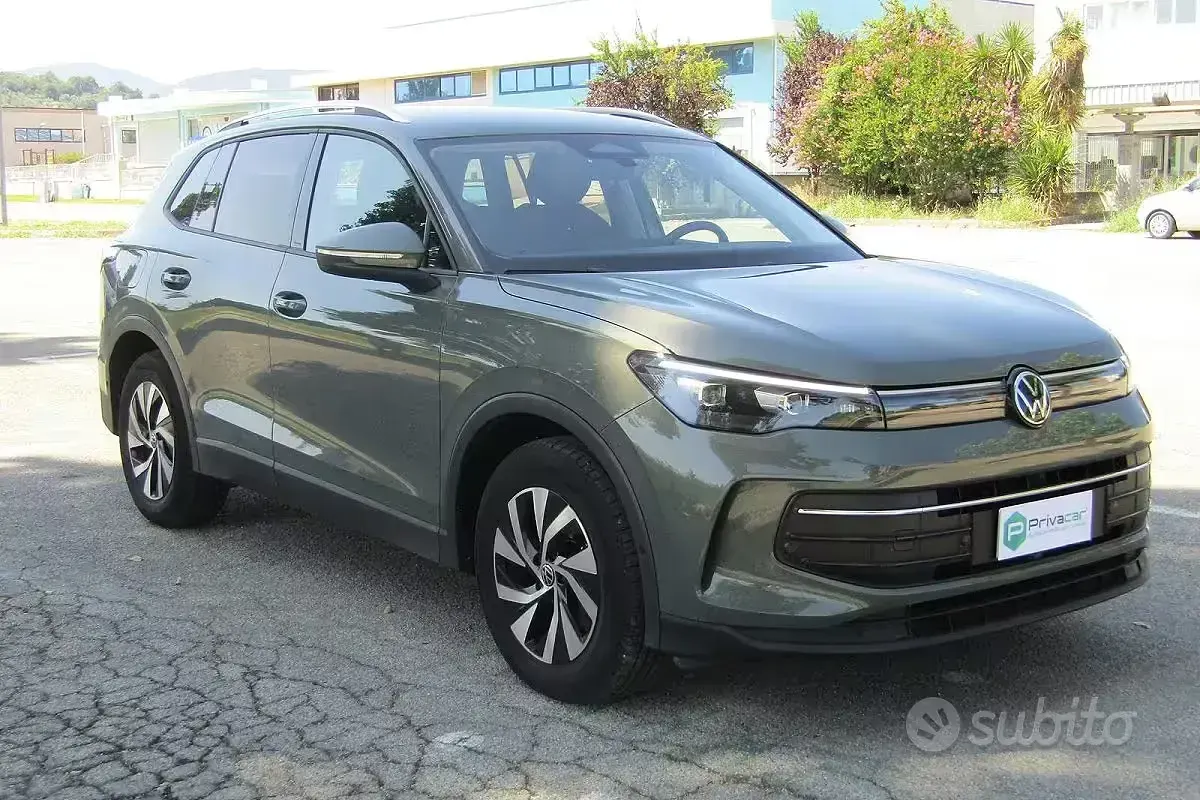 Usata VW Tiguan Edition 131 CV (96 kW) 2024 Grigio SUV