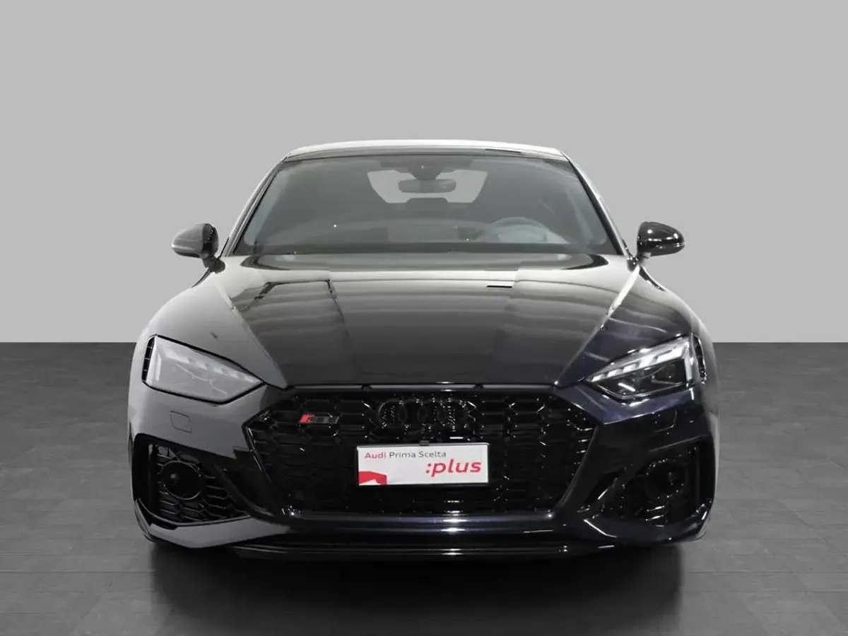 Nuova Audi RS5 Sportback Performance 471 CV (346 kW) 2025 Nero sebring effetto cristallo Berlina