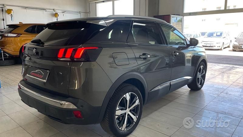 Usata Peugeot 3008 Allure 131 CV (96 kW) 2018 Grigio SUV