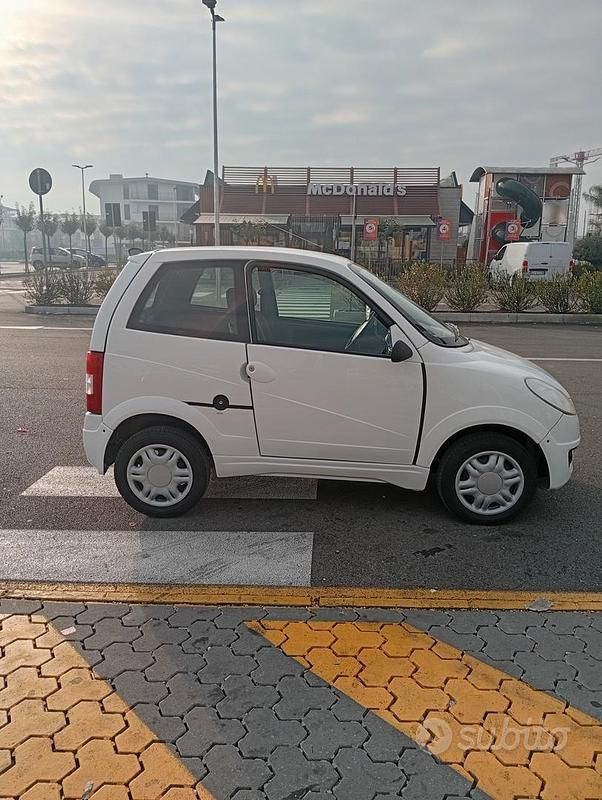 Bianco Usata 2009 Ligier X-Too Due volumi | 2750 € - Immagine 1/4