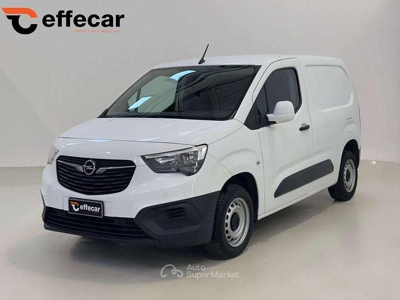 Usata Opel Combo Edition 110 CV (80 kW) 2020 Bianco Monovolume