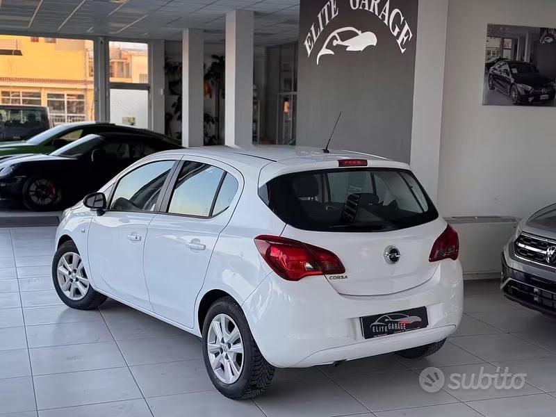 Usata Opel Corsa 90 CV (66 kW) 2016 Bianco Utilitaria