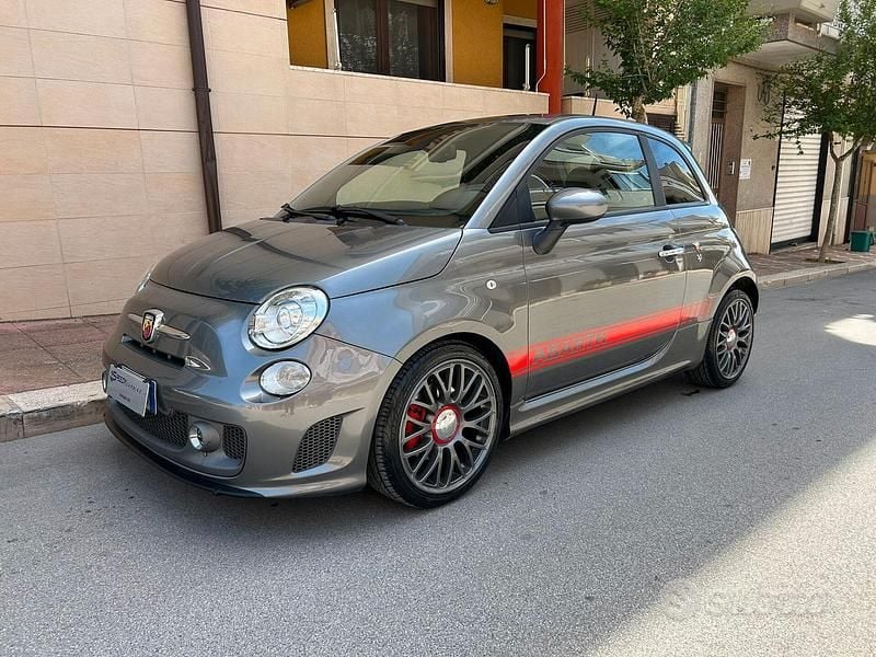 Grigio Usata 2014 Abarth 595 Turismo Tre volumi | 12.990 € (Cara) - Immagine 1/4