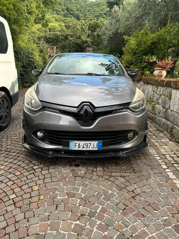 Usata Renault Clio IV 73 CV (53 kW) 2015 Grigio Utilitaria