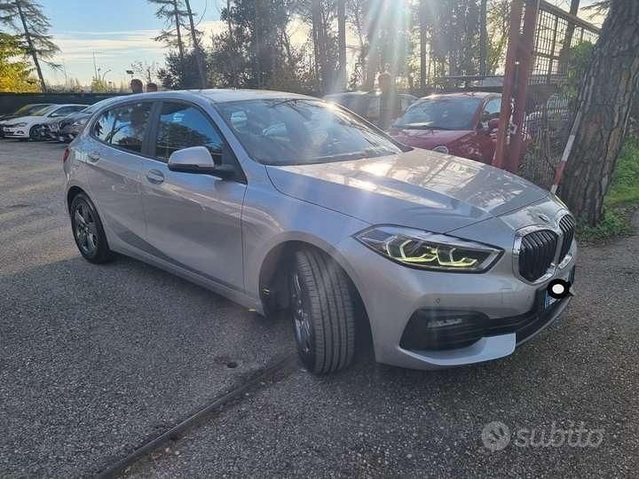 Usata BMW 118 Advantage 150 CV (110 kW) 2021 Grigio Utilitaria
