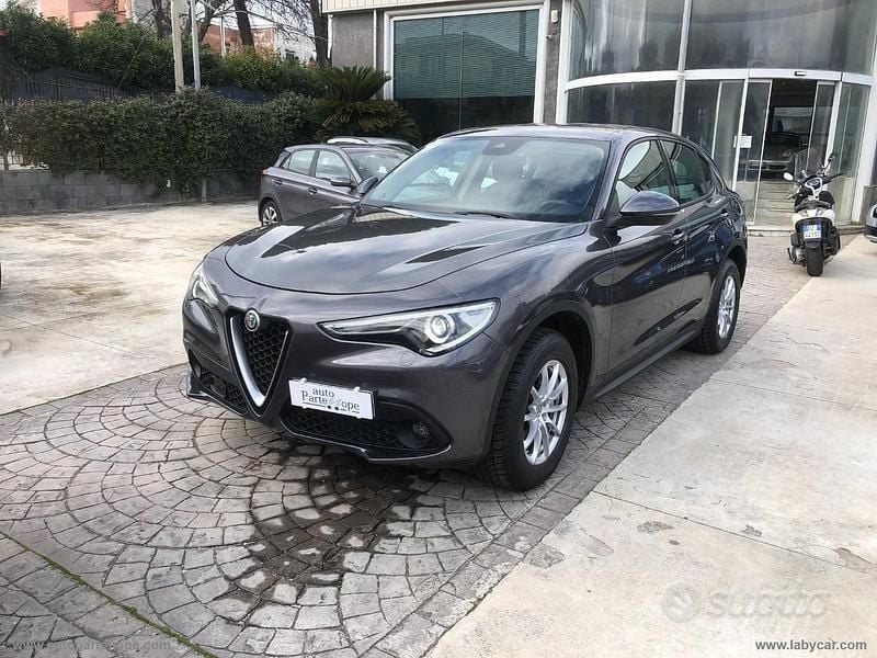 Usata Alfa Romeo Stelvio 180 CV (132 kW) 2018 Grigio SUV