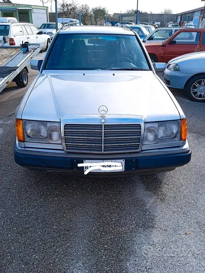 Usata Mercedes 250 90 CV (66 kW) 1991 Grigio Station wagon