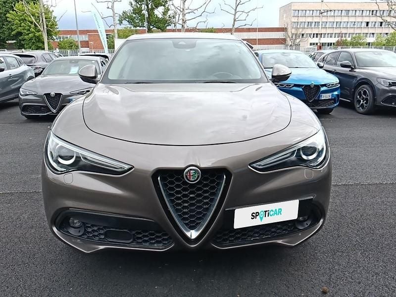 Usado Alfa Romeo Stelvio Super 179 CV (131 kW) 2017 Marrón SUV