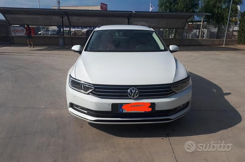 Usata VW Passat Trendline 120 CV (88 kW) 2018 Bianco Station wagon