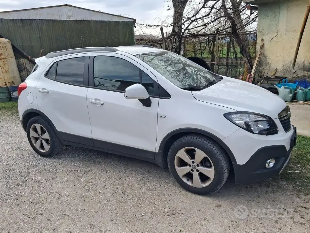 Usata Opel Mokka 131 CV (96 kW) 2014 Bianco SUV
