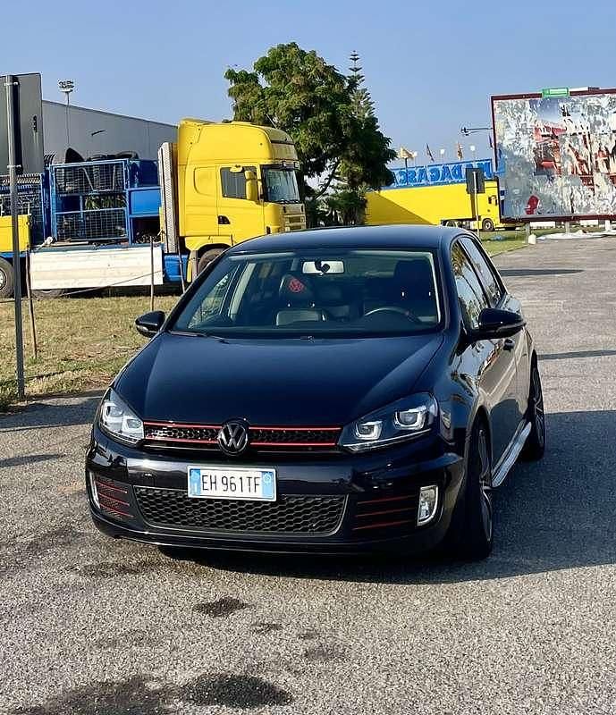 Usata VW Golf VI Comfortline 105 CV (77 kW) 2011 Utilitaria