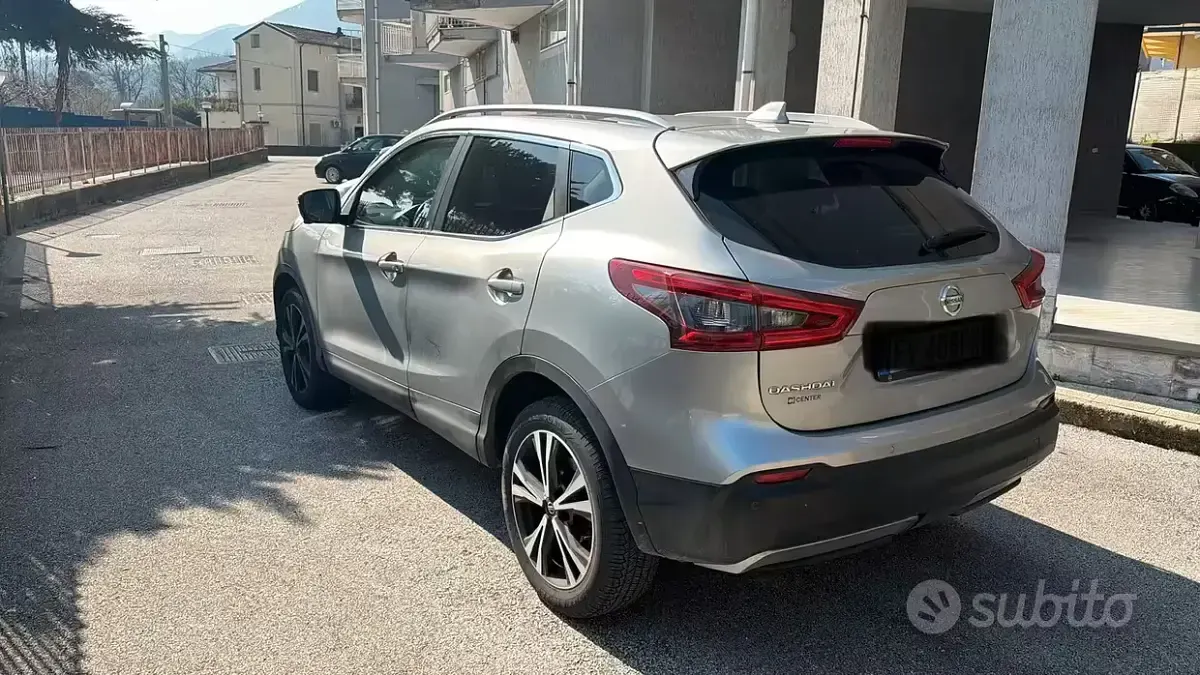 Usata Nissan Qashqai N-Connecta 116 CV (85 kW) 2019 Grigio SUV