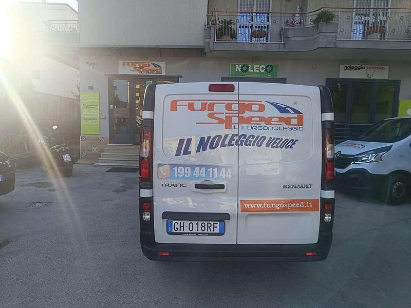 Usata Renault Trafic 120 CV (88 kW) 2022 Bianco Monovolume