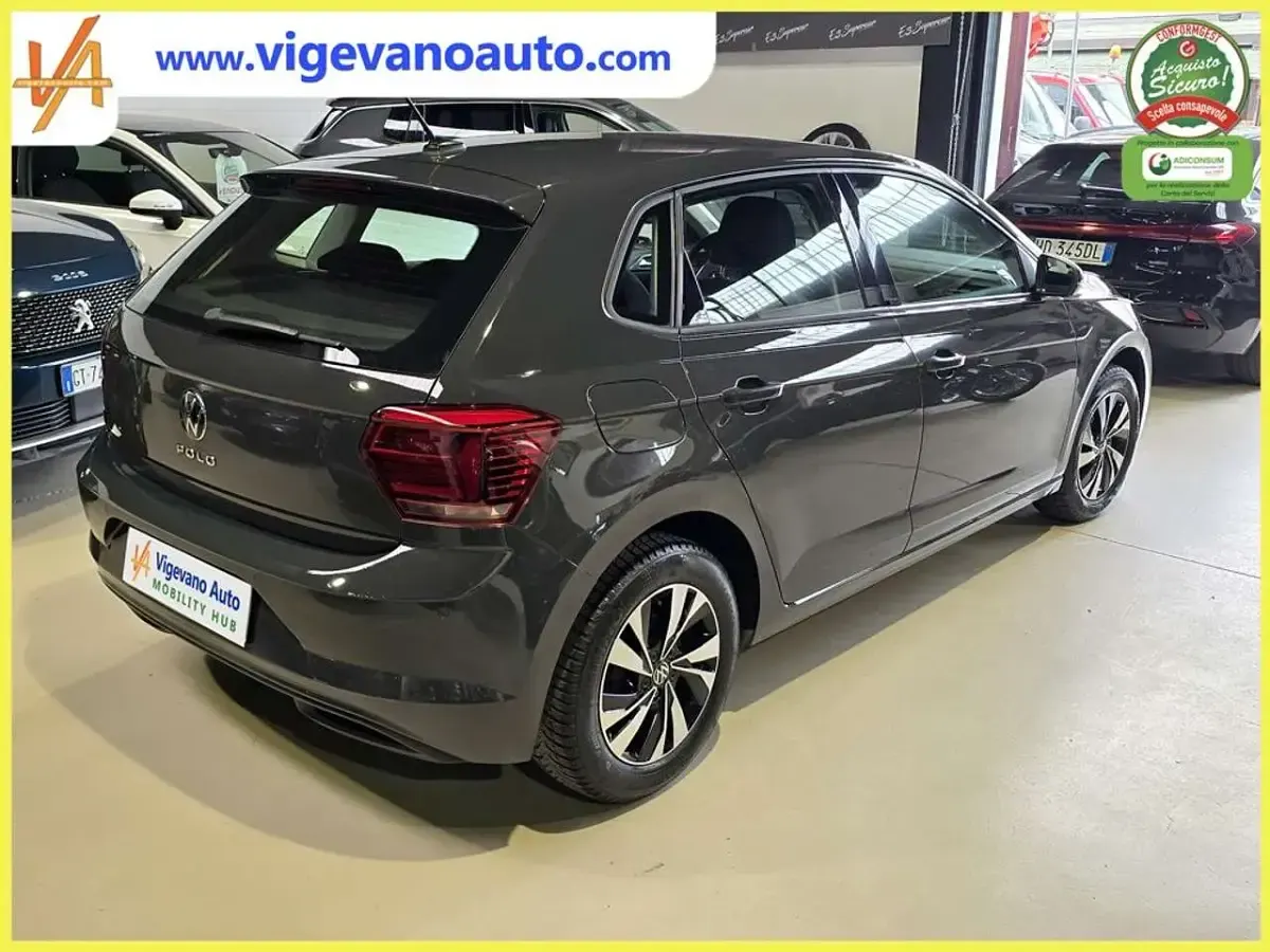 Usata VW Polo Style 95 CV (69 kW) 2021 Grigio Utilitaria