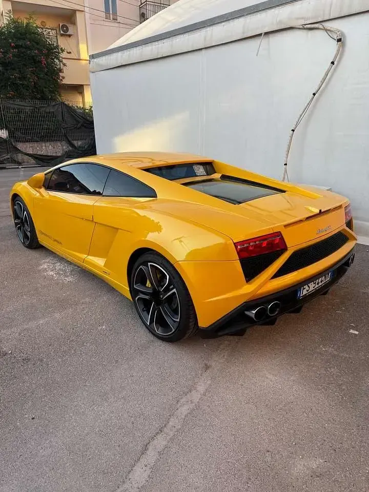 Usata Lamborghini Gallardo 560 CV (411 kW) 2010 Giallo Coupé