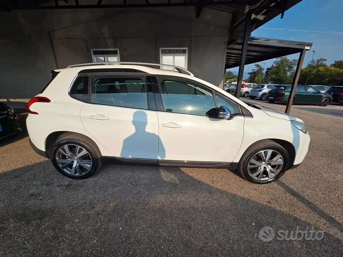 Usata Peugeot 2008 Allure 115 CV (84 kW) 2014 Bianco SUV