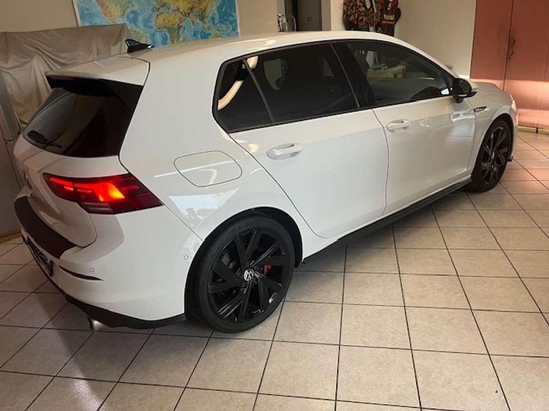 Usata VW Golf VIII GTI 245 CV (180 kW) 2022 Bianco met Berlina