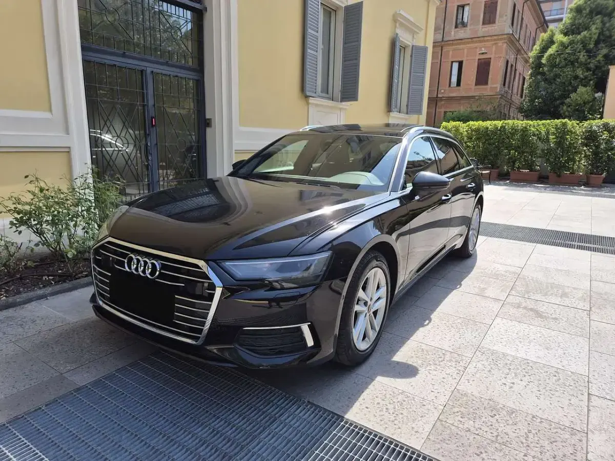 Usata Audi A6 S-Line 204 CV (150 kW) 2022 Nero metallizzato Station wagon