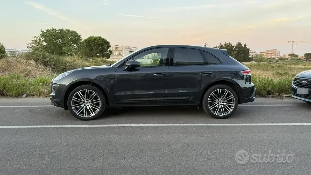 Usata Porsche Macan 265 CV (194 kW) 2022 Grigio SUV