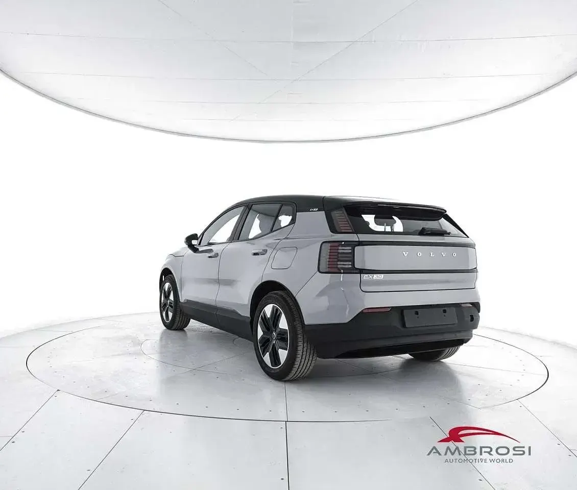 Usata Volvo EX30 Plus 400 kW (544 CV) 2024 Onyx black SUV