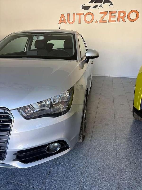 Usata Audi A1 Ambition 105 CV (77 kW) 2011 Argento Utilitaria