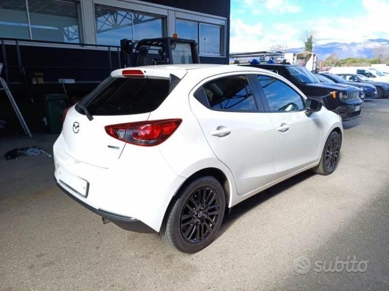 Usata Mazda 2 Homura-Line 75 CV (55 kW) 2023 Bianco Utilitaria