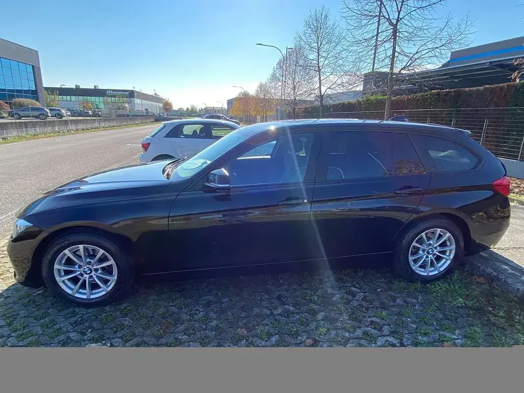 Usata BMW 320 Advantage 190 CV (139 kW) 2016 Nero Station wagon