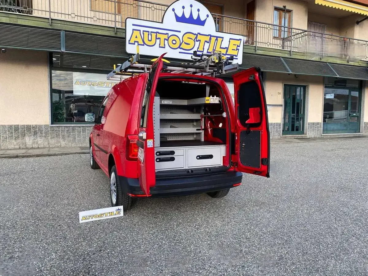 Usata VW Caddy 110 CV (80 kW) 2016 Rosso Monovolume