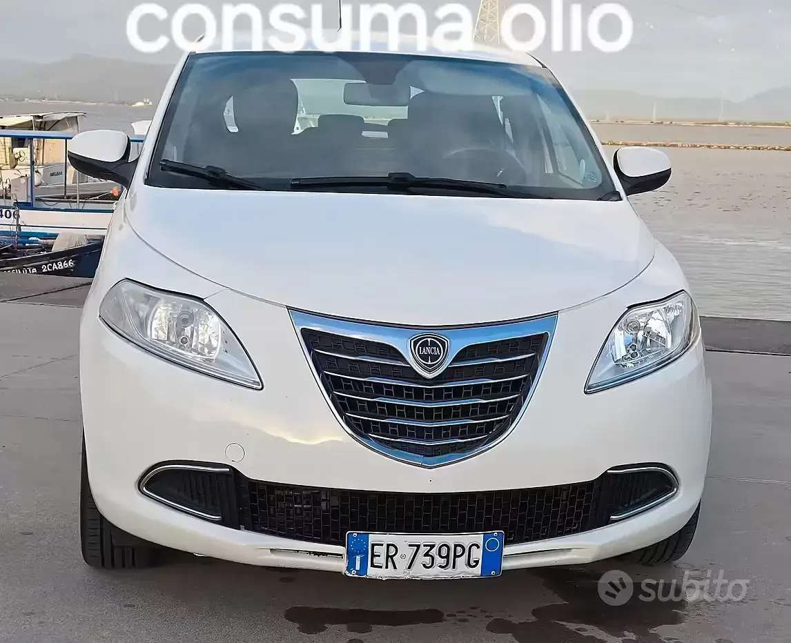 Käytetty Lancia Ypsilon S 95 HP (69 kW) 2013 Valkoinen Viistoperä