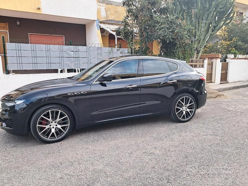Usata 2017 Maserati Levante SUV | 30.000 € (Super prezzo) - Immagine 1/4
