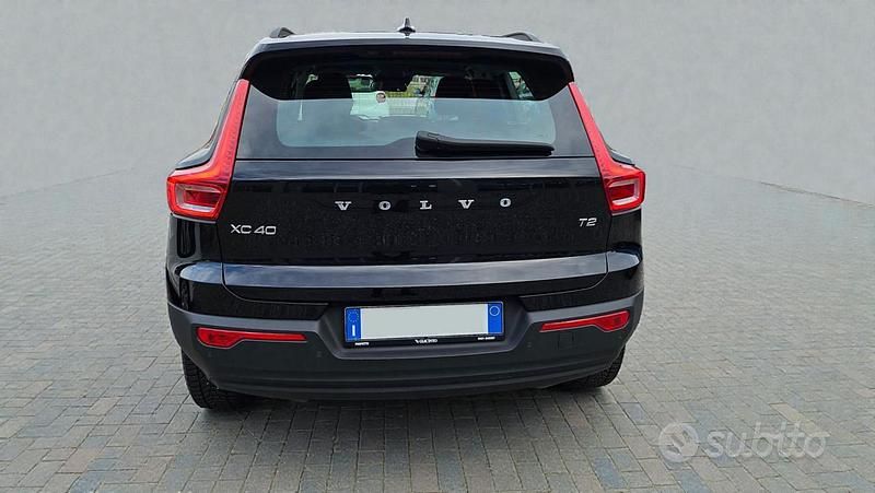 Usata Volvo XC40 Business Edition 156 CV (114 kW) 2022 Nero metallizzato SUV