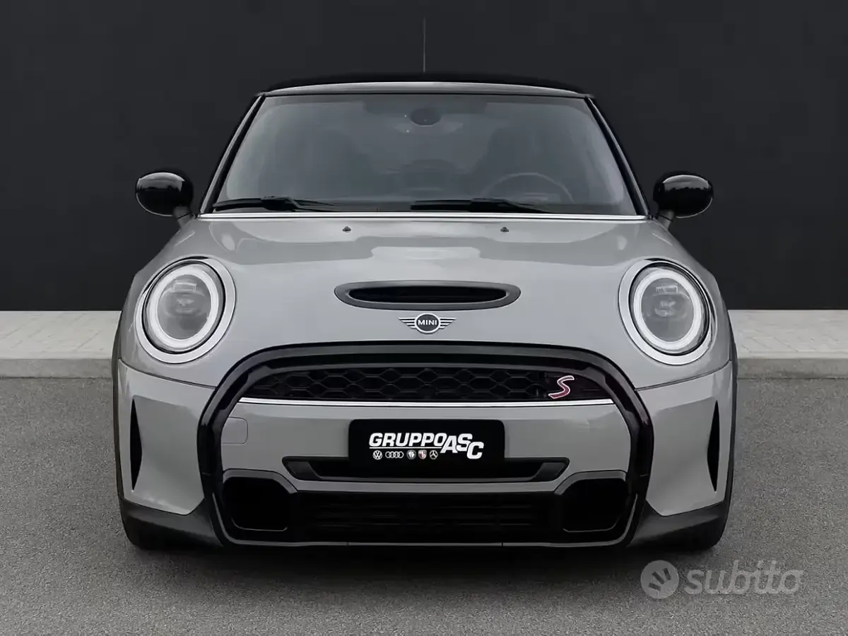 Usata Mini Cooper S Chili 178 CV (130 kW) 2022 Grigio Utilitaria