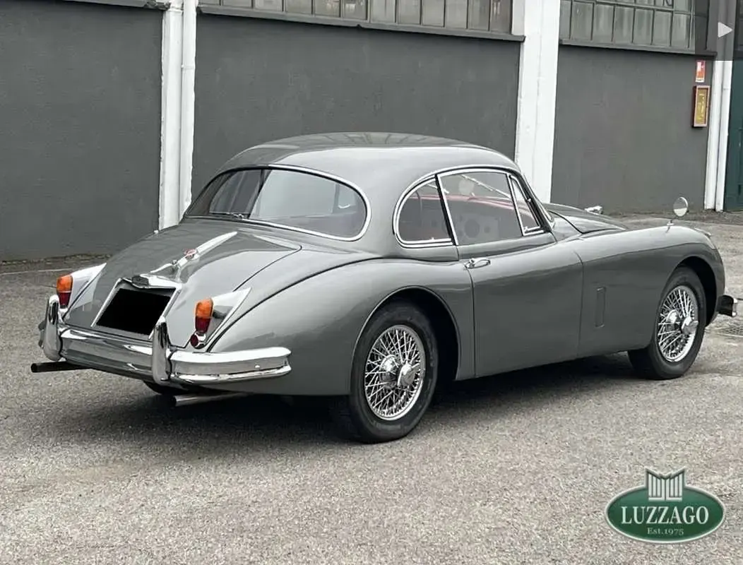 Usata Jaguar XK 223 CV (164 kW) 1960 Grigio Berlina