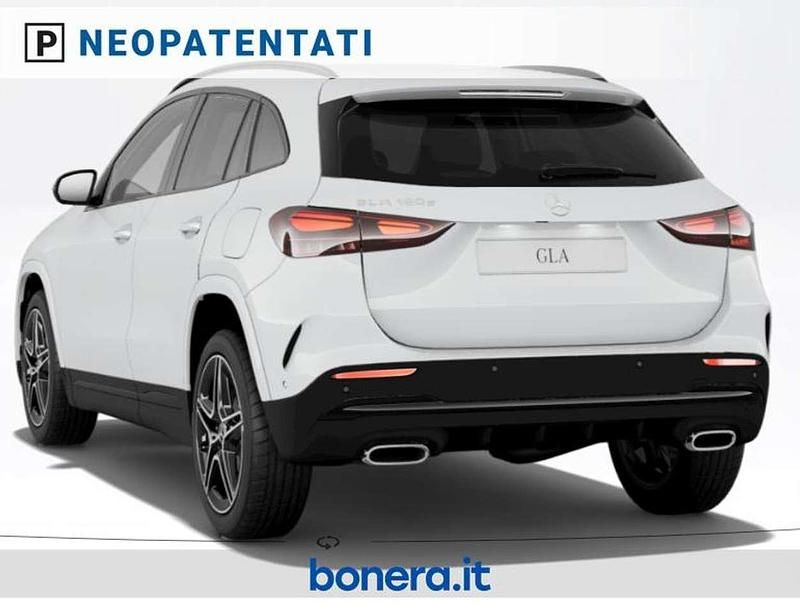 Nuova Mercedes GLA180 Advanced Plus 116 CV (85 kW) 2026 Bianco polare SUV