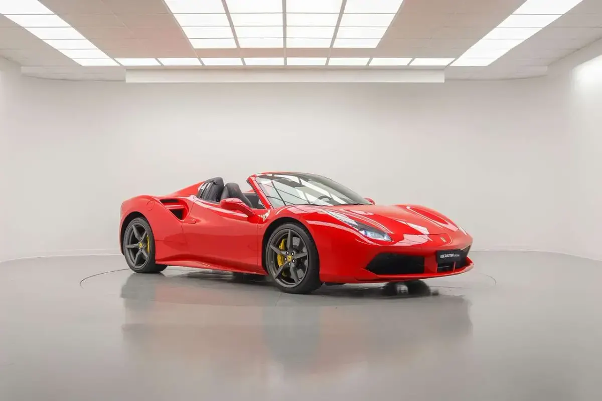Usata Ferrari 488 670 CV (492 kW) 2018 Rosso corsa Cabrio